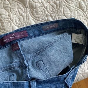 Gloria Vanderbilt Jeans - Gloria Vanderbilt Amanda Jeans Size 12 short GUC Gloria Vanderbilt Jeans - Gloria Vanderbilt Amanda Jeans Size 12 short GUC